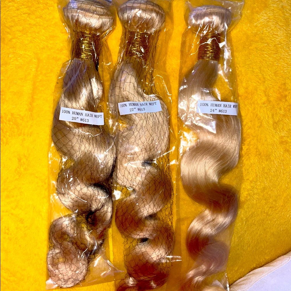Brazilian blonde body wave bundles, 20”22”24”.